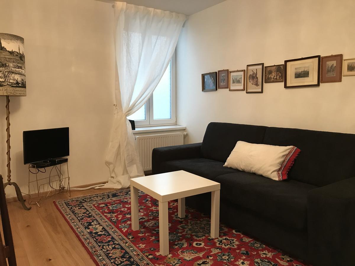 Premarental Apartment 1 Wina Bagian luar foto